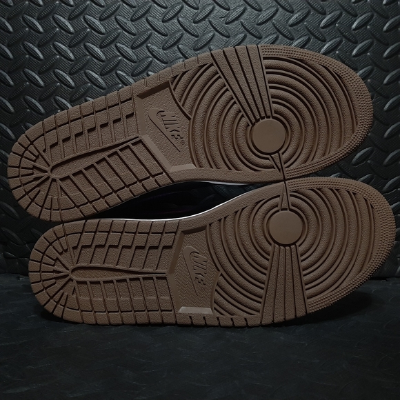 Air Jordan 1 Mid 'Palomino' DQ8426-215 size 10.5 - Picture 7 of 8